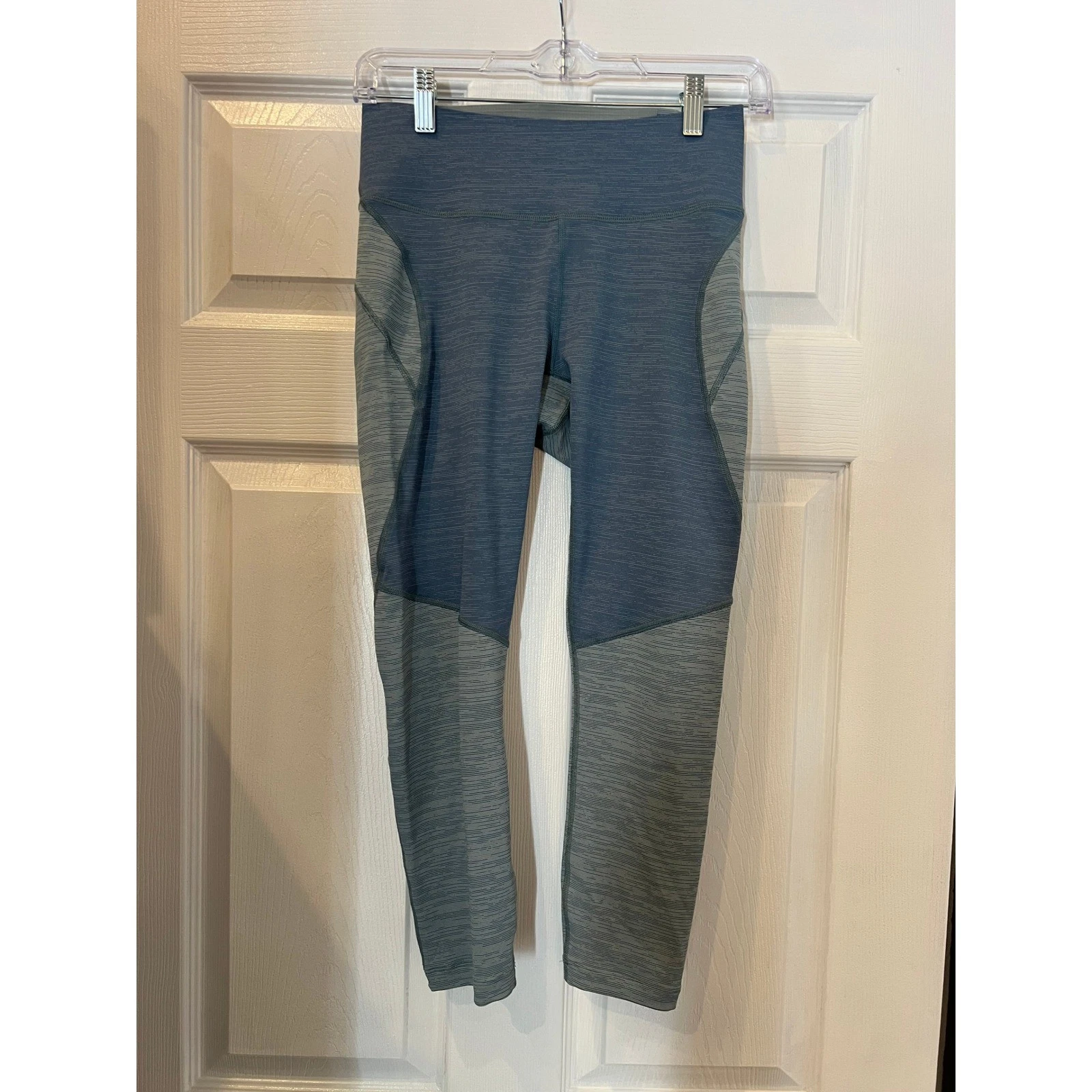 Outdoor Voices Leggings Nylon Lycra Spandex Colorblock Space Dye TechSweat
Opens in a new window or 