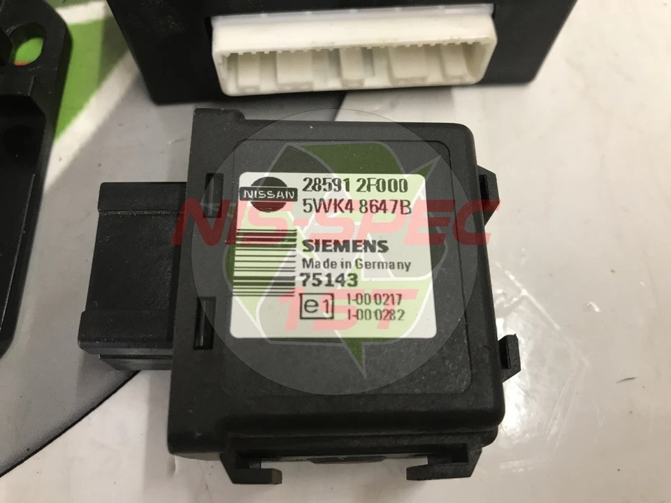 2009 Nissan Pathfinder ECU & Lockset Euro 4 Keyless 2007-2010 237104X01B - Image 2 of 4