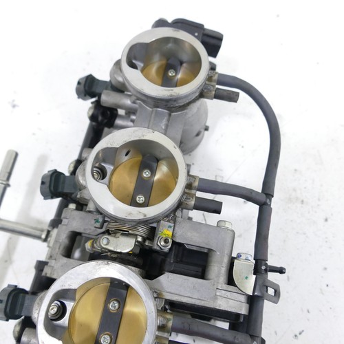 Kawasaki ZX-6R 600 P Einspritzanlage Drosselklappen Einspritzdüsen 76558 - Bild 13 von 14