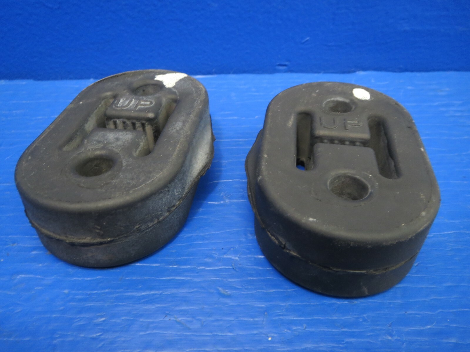 2003 HONDA ACCORD EX 2.4L /T 4 DOOR EXHAUST PIPE MUFFLER MOUNT BUSHING