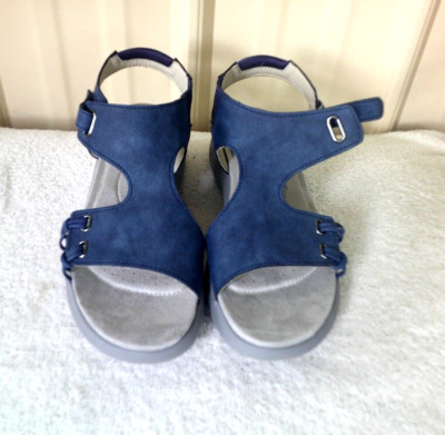 Jambu Women's Sandal 9M Navy Man made upper Gray 1.5in Wedge Heel Comfort Insole