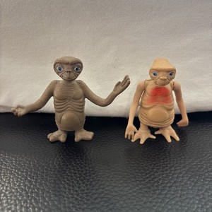 2 E.T. the Extra Terrestrial Action Figures