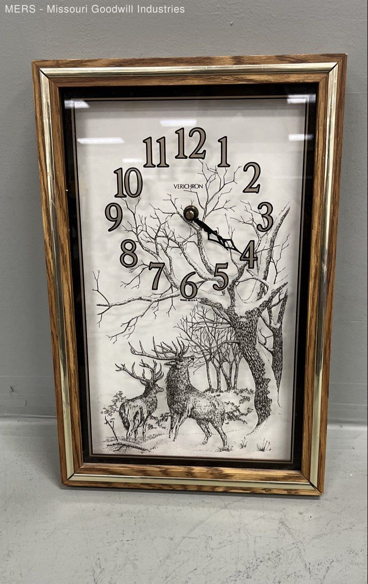 Vintage Verichron Wall Clock Deer & Tree Wildlife Scene Wood Frame Made in USA
