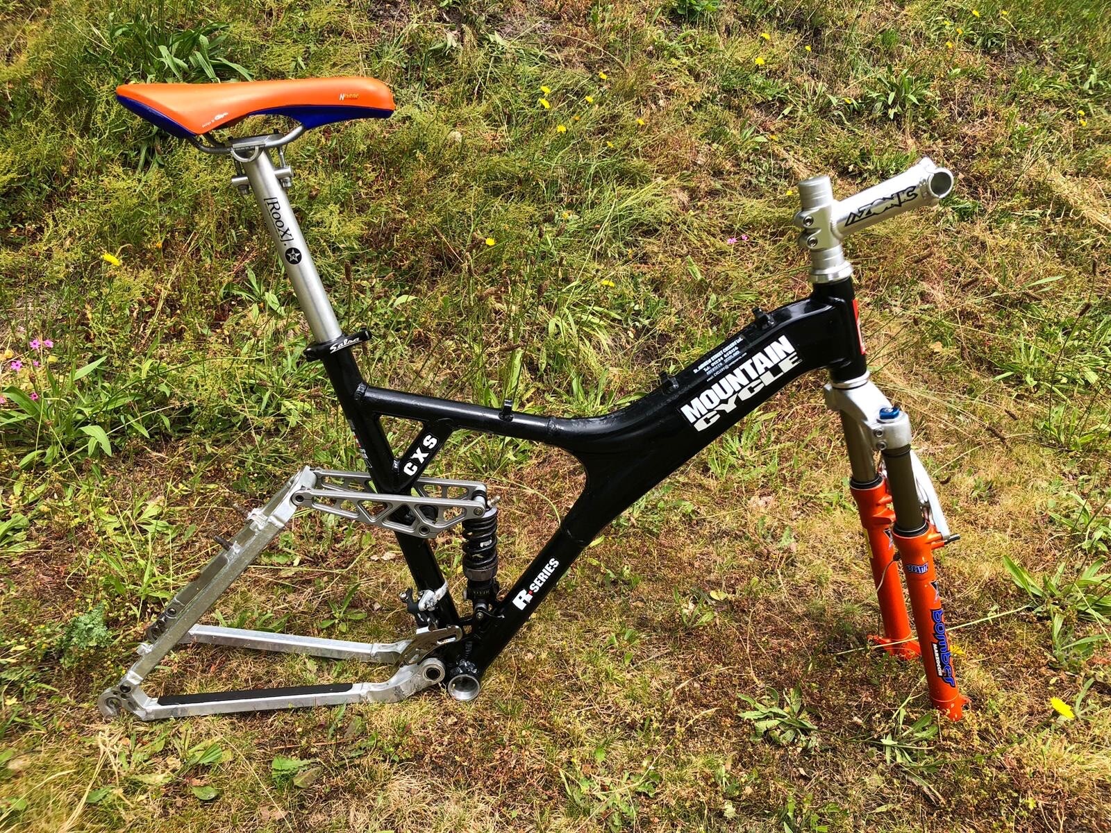 Mountain Cycle Moho CXS Full Suspension Frame Vintage Retro Size Large