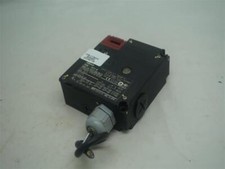 Omron D4NL-1HFG-B D4NL1HFGB Guard Lock Safety-Door Switch 30 Days Warranty