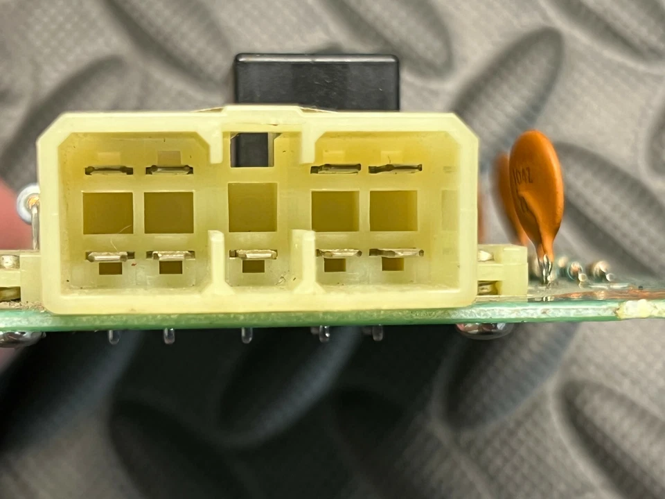 1993-1998 Toyota T100 caminhão amplificador AC estabilizador refrigerador AMP 88650-34010 - Imagem 4 de 4