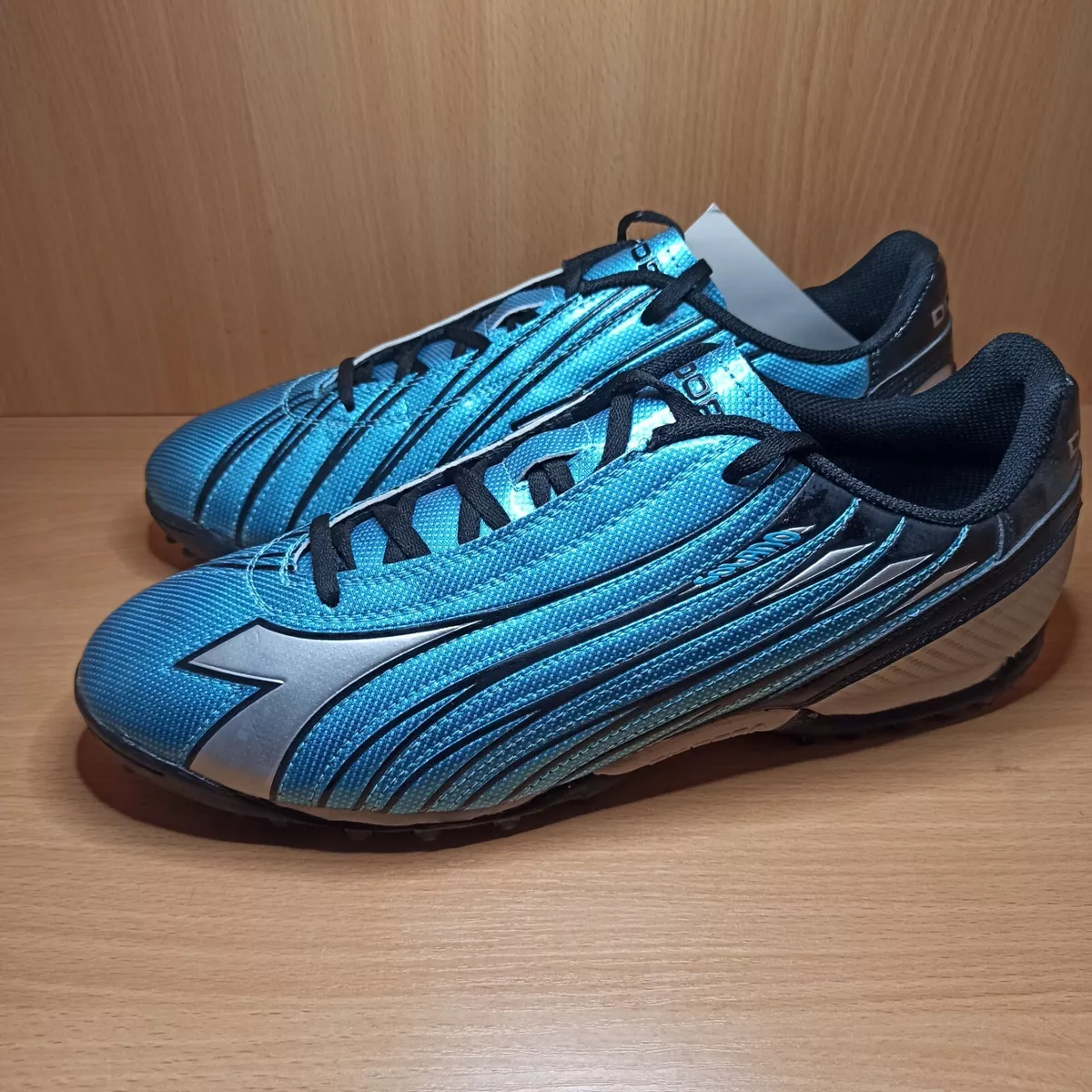 Stylish football deals shoes