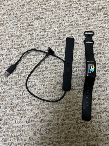 Fitbit Charge 5 Tracker D'activité Noir/graphite, GPS Intégré, Cardio, Occasion état Impeccable