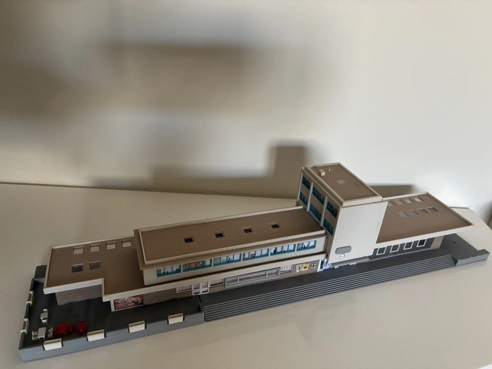 Gare Voyageurs Kibri Échelle N - Photo 3/4