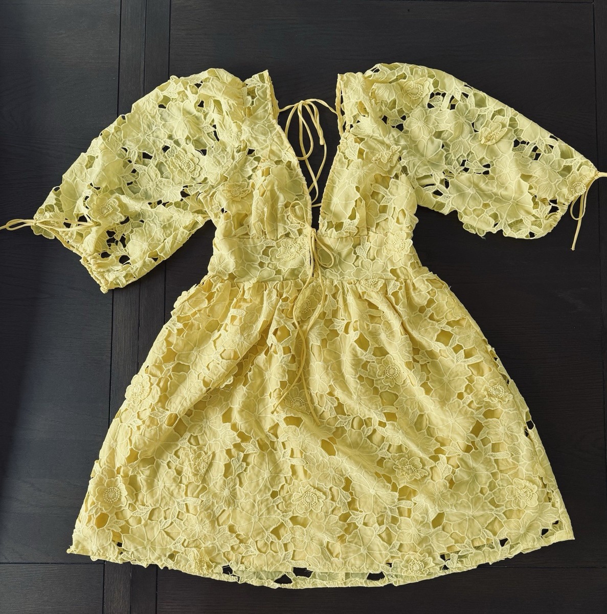 VICI Yellow Floral Embroidered Lace A-Line Dress M V-Neck Open Back 3/4 Zip