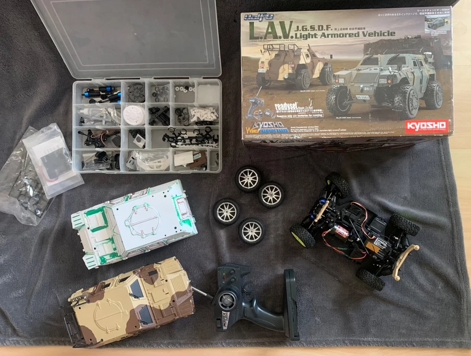 Super seltener Kyosho Mini Inferno LAV + 2. Karosse massig Zubehör, Tuning - Bild 2 von 4