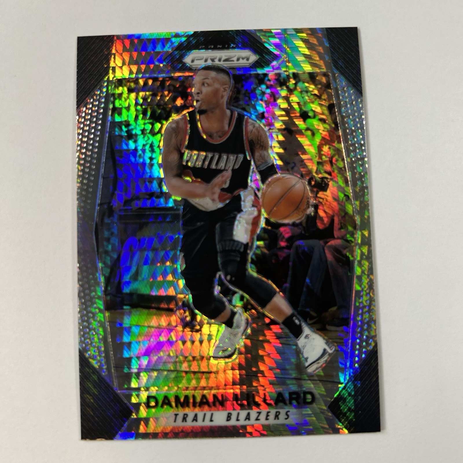 2017-18 Panini Prizm Damian Lillard #141 Hyper Prizm Blazers