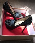 $1095 CHRISTIAN  LOUBOUTIN Black Patent Leather Peniche 140 Peep-Toe Pumps  Sz39 — photo 2