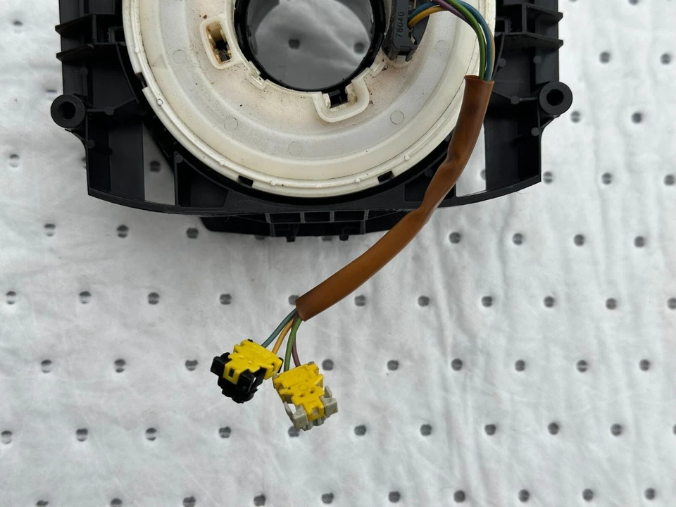 Ford Fiesta 2011-2013 volante reloj resorte OEM Foto 2 de 3