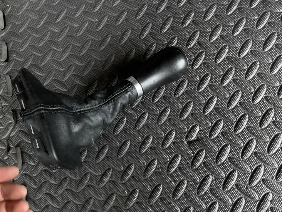 12-14 Mercedes W204 C250 C350 Center Console Shift Shifter Knob Black OEM - Image 4 of 4