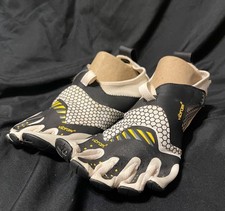 Vibram Women's FiveFingers Aqua Water Shoes, White, 7.5-8 US New No Box