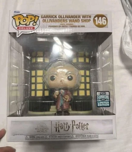 Funko Pop Deluxe: Harry Potter Garrick Ollivander with Ollivanders Wand Shop 146