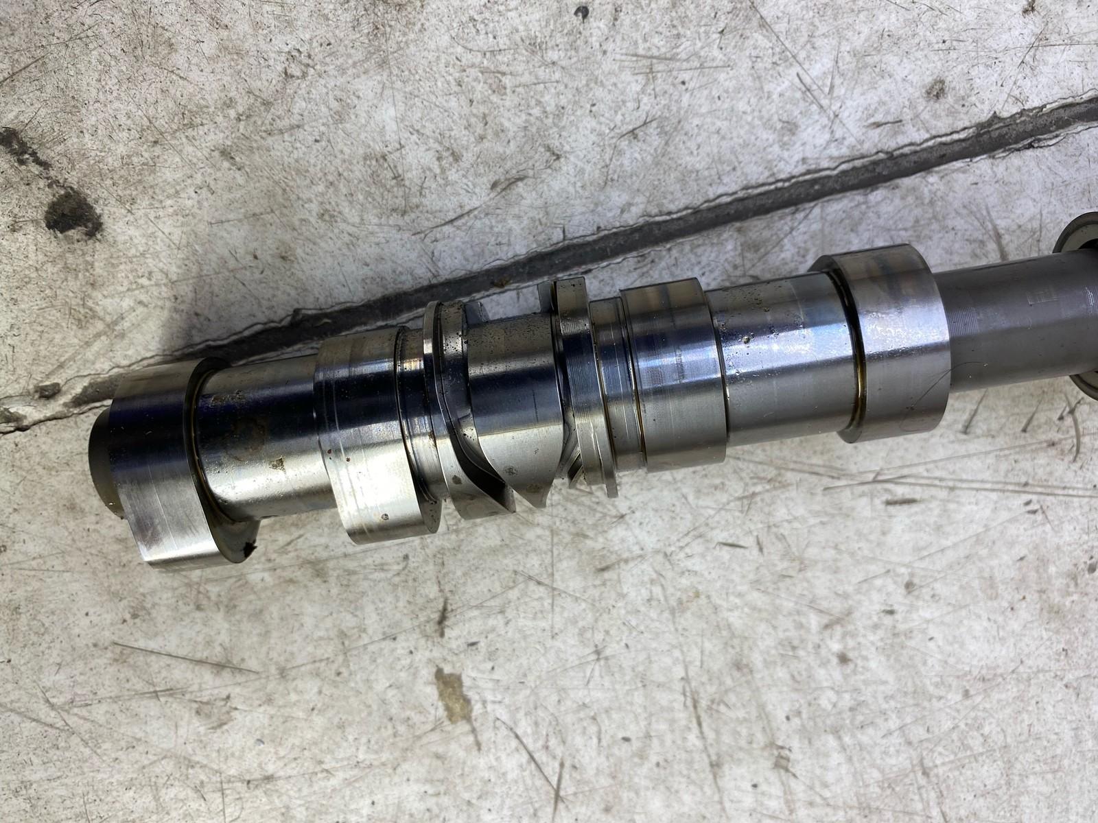 2020-2025 ASTON MARTIN DBX 4.0L V8 M177 RIGHT PASS SIDE ENGINE INTAKE CAMSHAFT