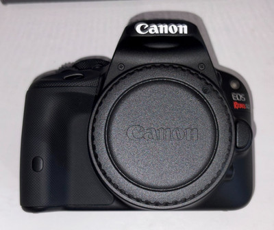 Canon EOS Rebel SL1 18.0MP Digital SLR Camera - Black (Kit with 18-55mm STM Lens