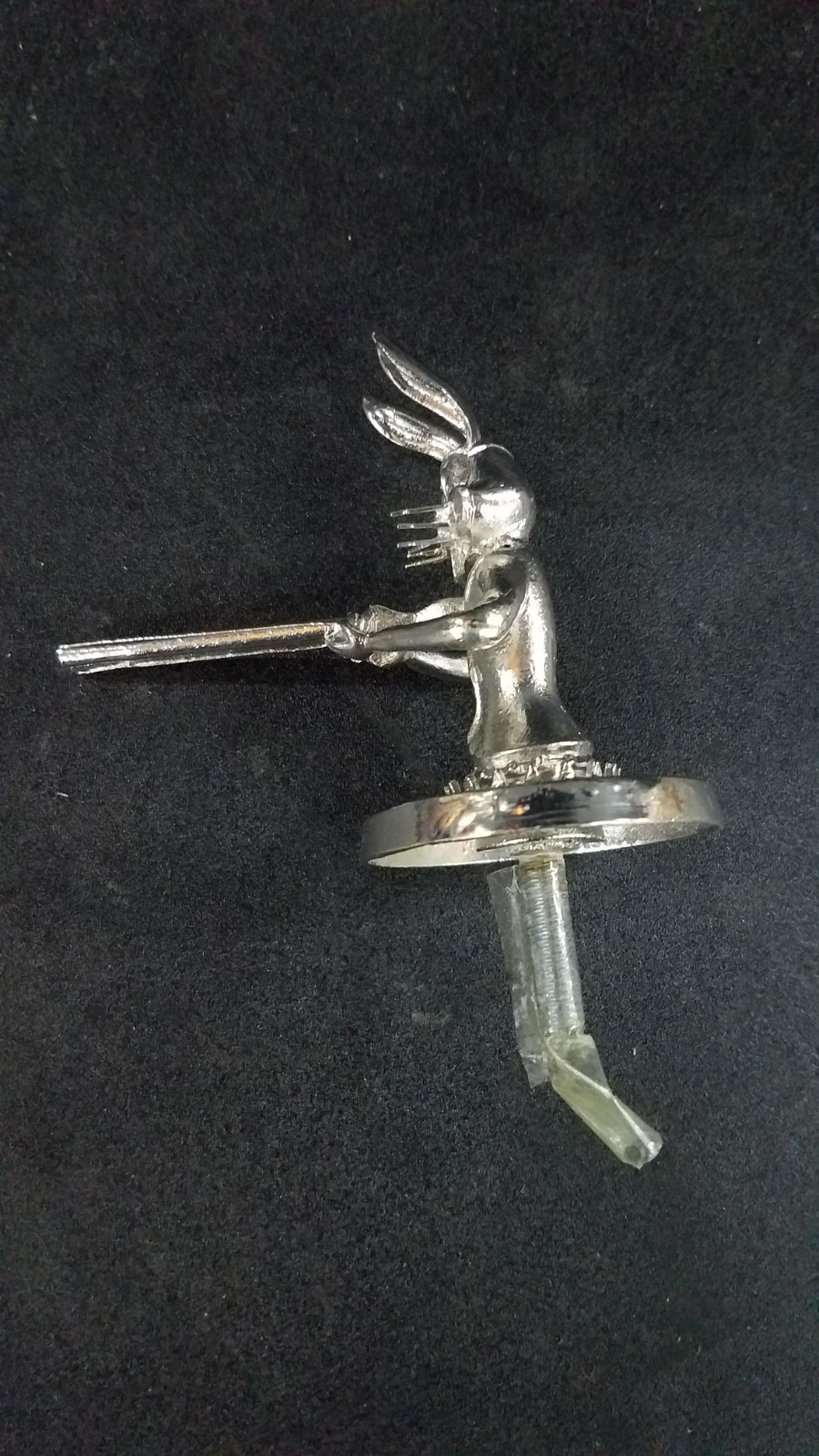 SHOTGUN BUNNY HOOD ORNAMENT SEMITRUCK UNIVERSAL PETERBILT FREIGHTLINER KENWORTH 