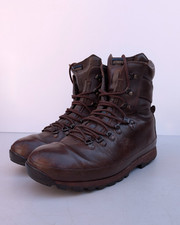 Altberg Defender Boots Mens UK 10 M Leather Vibram Combat High Liability 6153