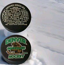 1994-95 DENVER GRIZZLIES TEAM EDITION ROOSTER STAMPED ON SIGNATURES VINTAGE PUCK