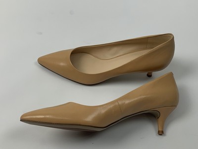 tan kitten heel shoes