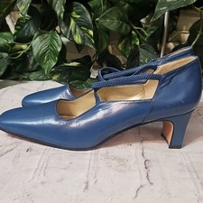 Monique Made In Spain NWT Blue Heels Classic T-Strap Design Size 6