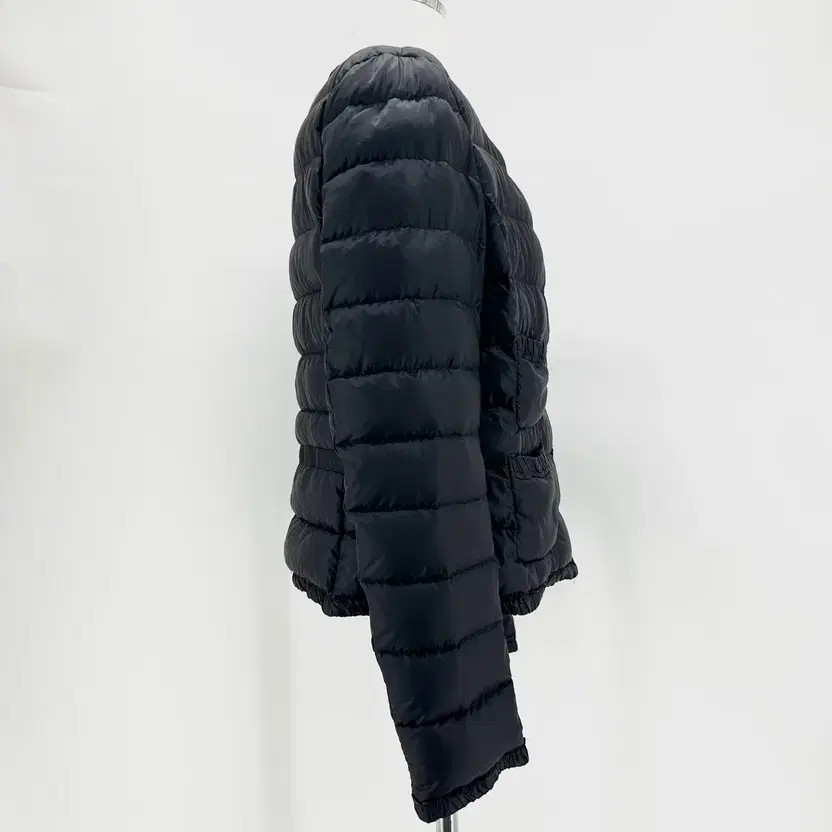 Moncler Women's Lightweight Puffer Jacket - Slight Flaws thumbnail 4