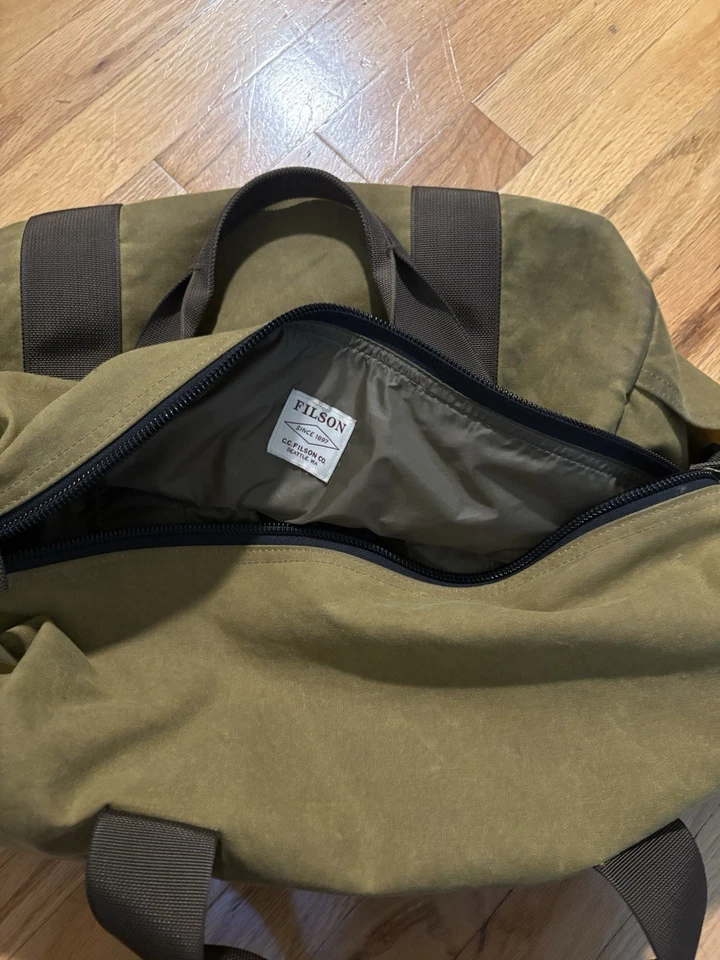 Bolsa de lona Filson Field resistente hecha en EE. UU. Foto 2 de 4