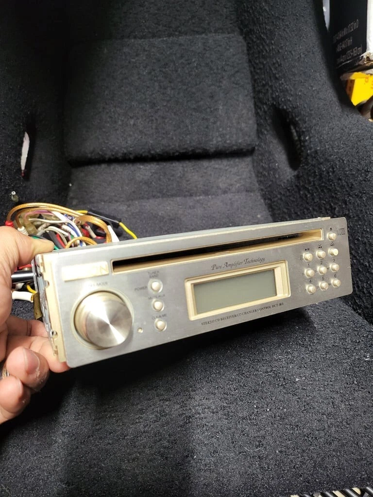 DENON DCT-R1 贅沢な最高級な音質♪♪カーオーディオCDレシーバー DENON DCT-R1 高級1DINオーディオCDプレーヤー