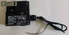 OMRON D4NL-1CFG-B GUARD LOCK SAFETY DOOR SWITCH With Key - Free Shipping