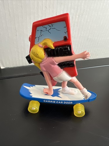 Smack-ups Skateboard Toy 1986 - Carrie Car Door Plus Roxanne Roller - Picture 5 of 7