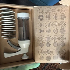 Pampered Chef Cookie Press