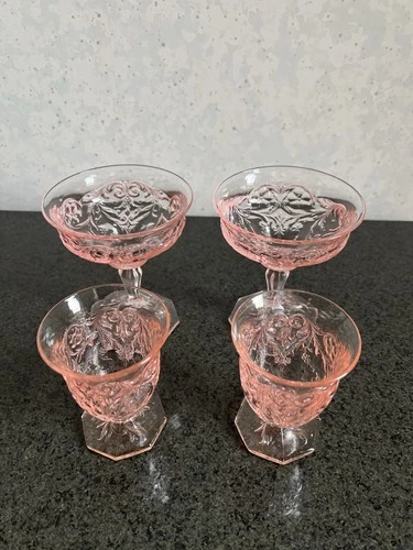 McKee Rock Crystal Pink 2 Champagne & 2 Low Sherbet Glass  Lot of 4 As Is***