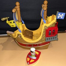 Vintage ELC Happyland Pirate Ship With Figure & small boat Very Good Condition 