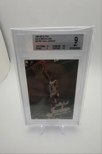 1997-98 Fleer Ultra - Michael Jordan #23G Gold Medallion