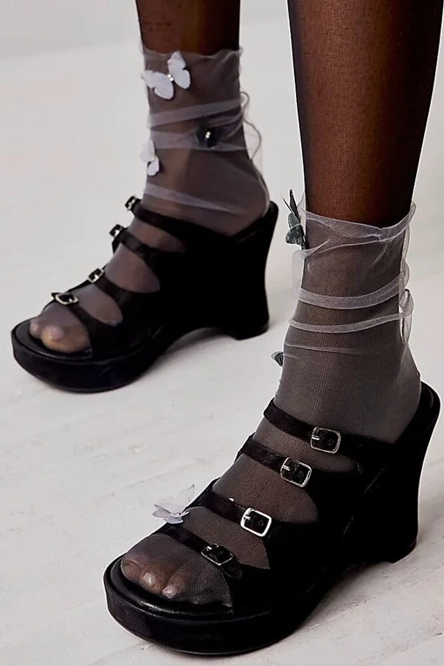 Nuevos tacones de cuña Free People Huffman con hebilla talla 7 precio de venta sugerido por el fabricante: $158 arena perlada Foto 3 de 3