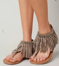 Not Rated Solene Women's Taupe Flat Sandal Size 6 NEW