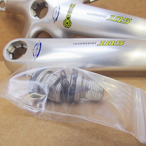 New-Old-Stock Shimano 105 Double Crankarm Set (Model FC-5501...172.5 mm)...Demo - Picture 9 of 18