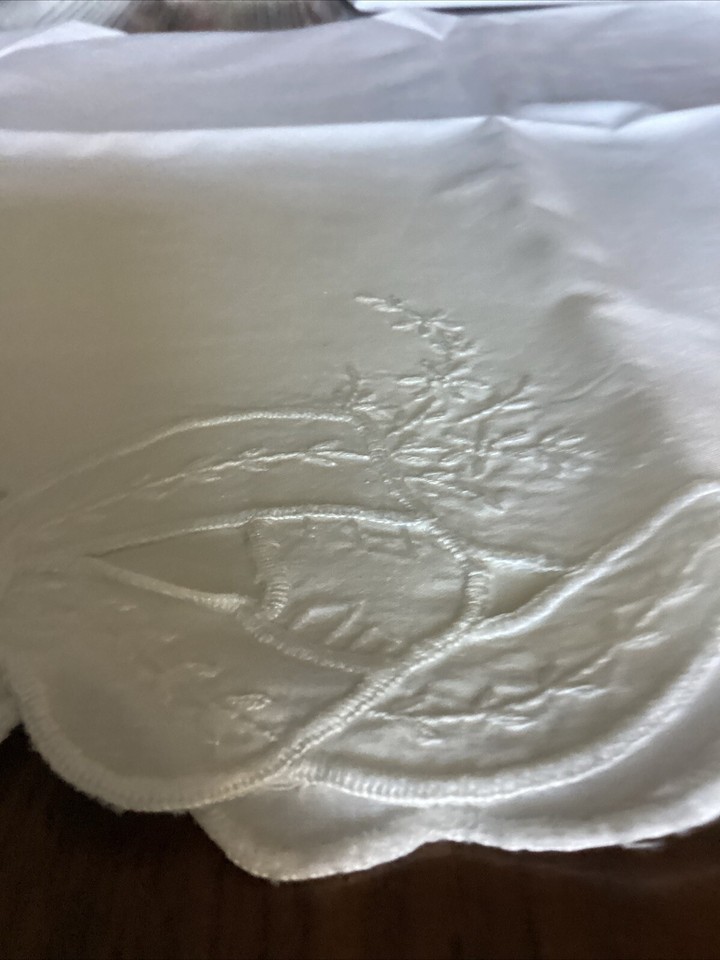 Vintage PILLOW CASES (2) Standard/Queen Hand Embroidered Large Bow
