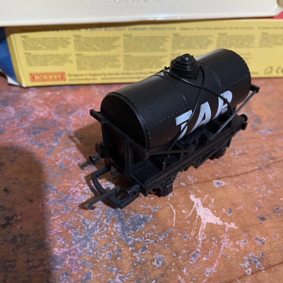 Hornby Thomas Train HO OO Black Tar Tanker Car R9006 Box Bachmann USA SELLER HTF - Image 2 of 4