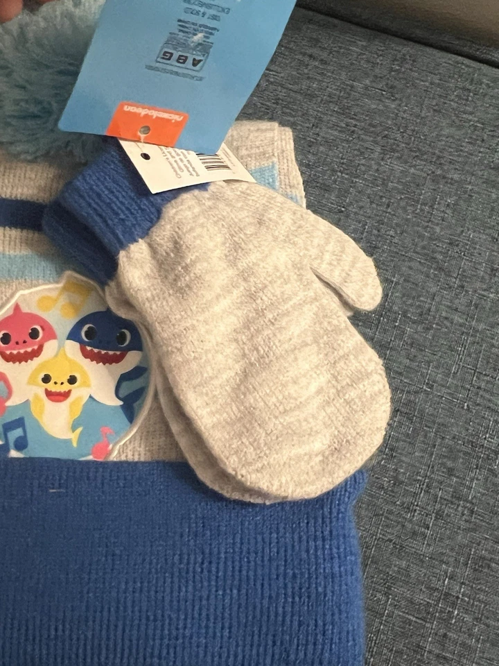 Nickelodeon Pink Frog Baby Shark Toddler Hat Gloves and Scarf Set Blue NWT - Image 3 of 4
