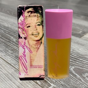 MARILYN MONROE Perfume 2000ピース MARILYN MONROE BODY & BATH