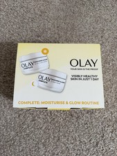 New Olay Complete Moisturise & Glow Set Day Cream SPF 15 50ml & Night Cream 50ml