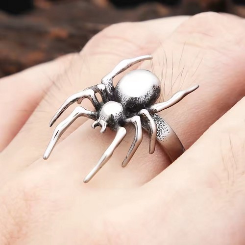 Realistic 3D Spider Ring Silver 316L Surgical Stainless Steel Tarantula Band - Picture 7 of 8