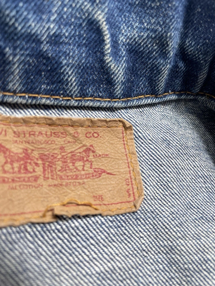 Vtg Levi’s 70505 Big E Denim Trucker Jacket 1960s 70s USA Made Type III Dark 423 - Image 3 of 4