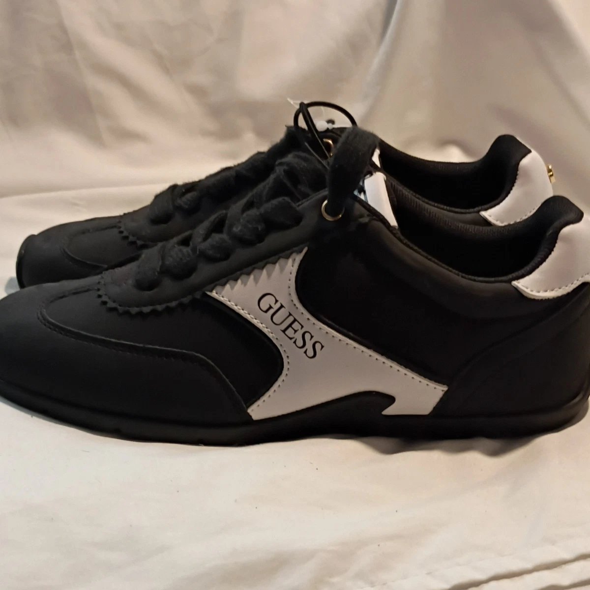 Guess Sneakers Donna In Pelle Nera – Modello FMKNG4 LEA12 – Chiusura Con Lacci E Zip - 4