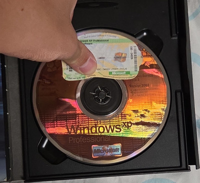 Microsoft Windows XP Professional CD English Operating System sp2