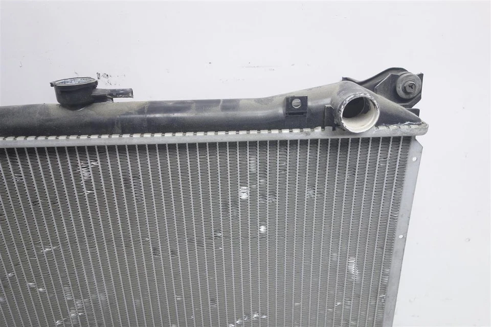 Conjunto de radiador Nissan Pathfinder 2089-2095 3,0 L a 21460-83G10 Foto 3 de 4